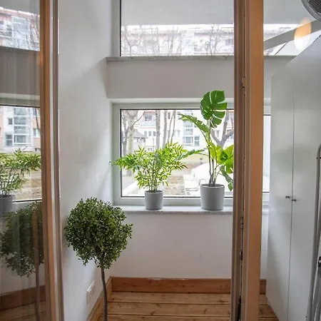 Deluxe City Center Studio Apartment *